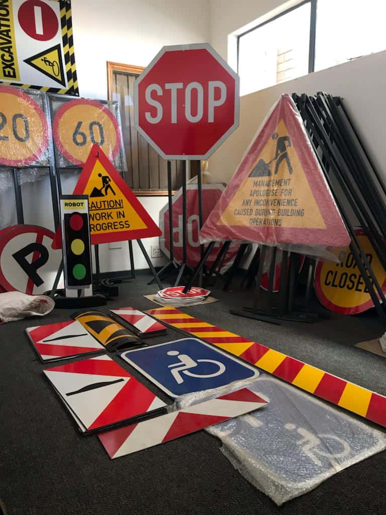 Dimple Safety road signs2